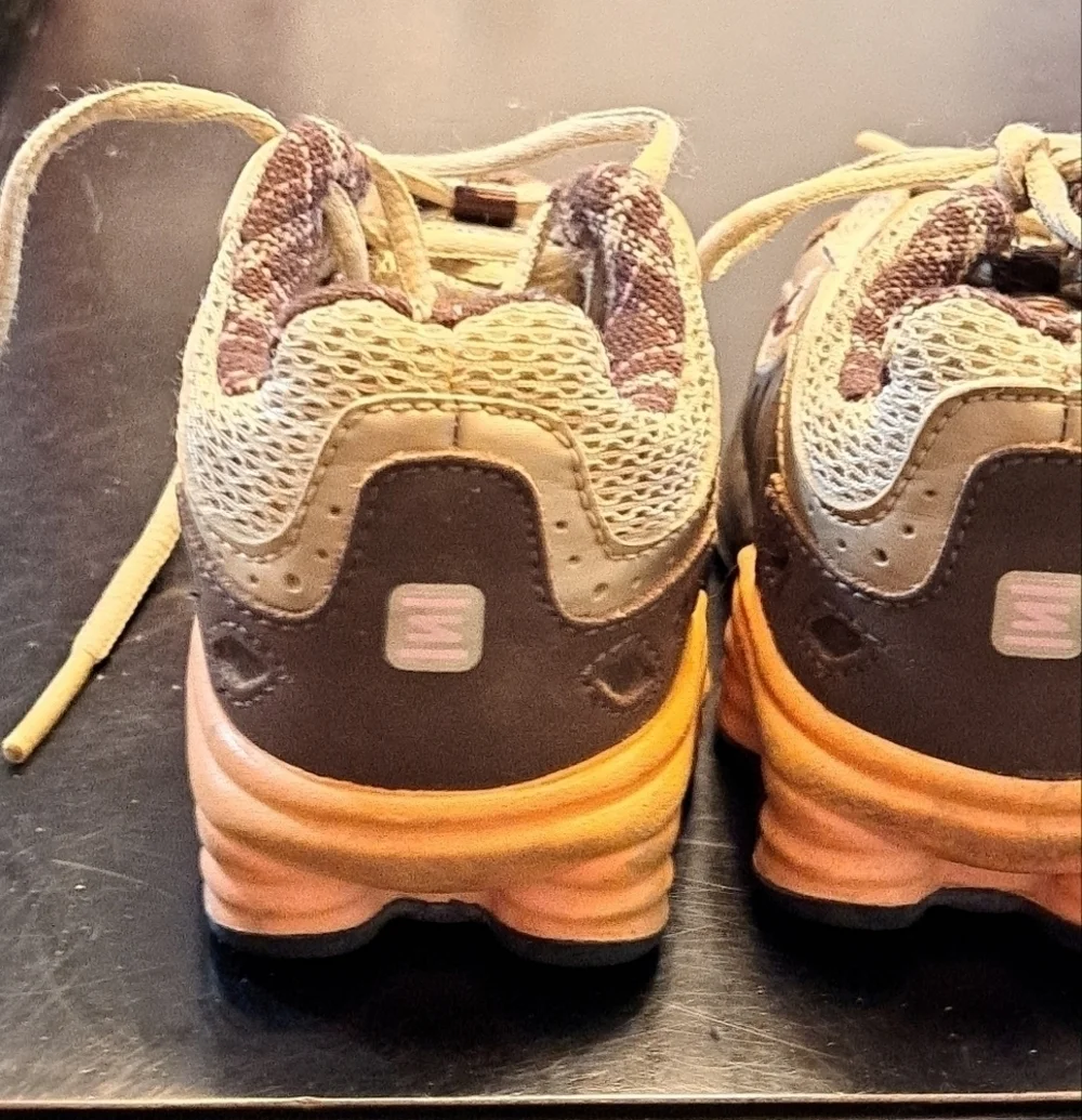 Nike Shox Girl's Pink & Brown Sneakers   Size 5C